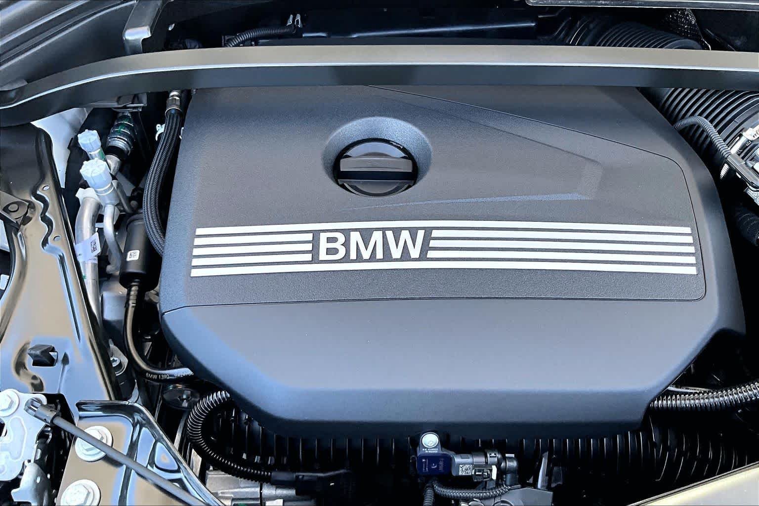 New 2026 Alpine White BMW xDrive28i image 16