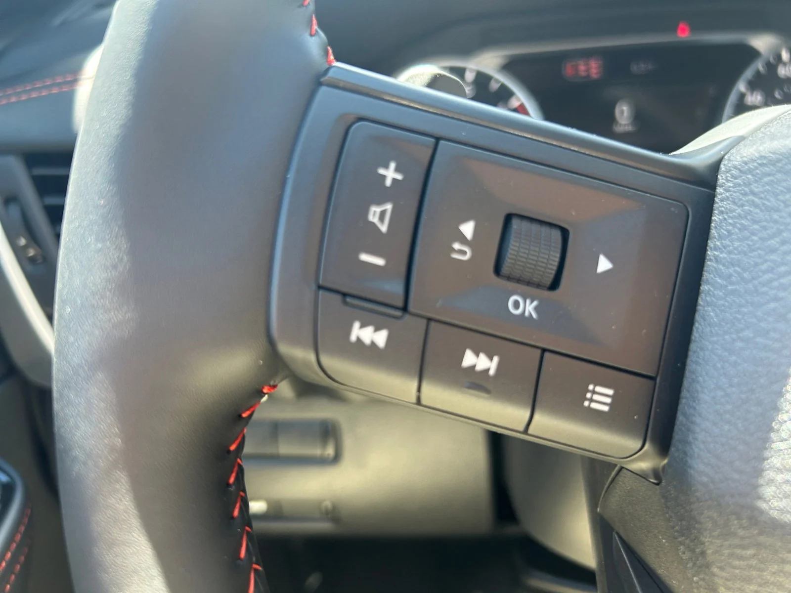 New 2026 Boulder Gray Pearl Nissan Rock Creek image 11