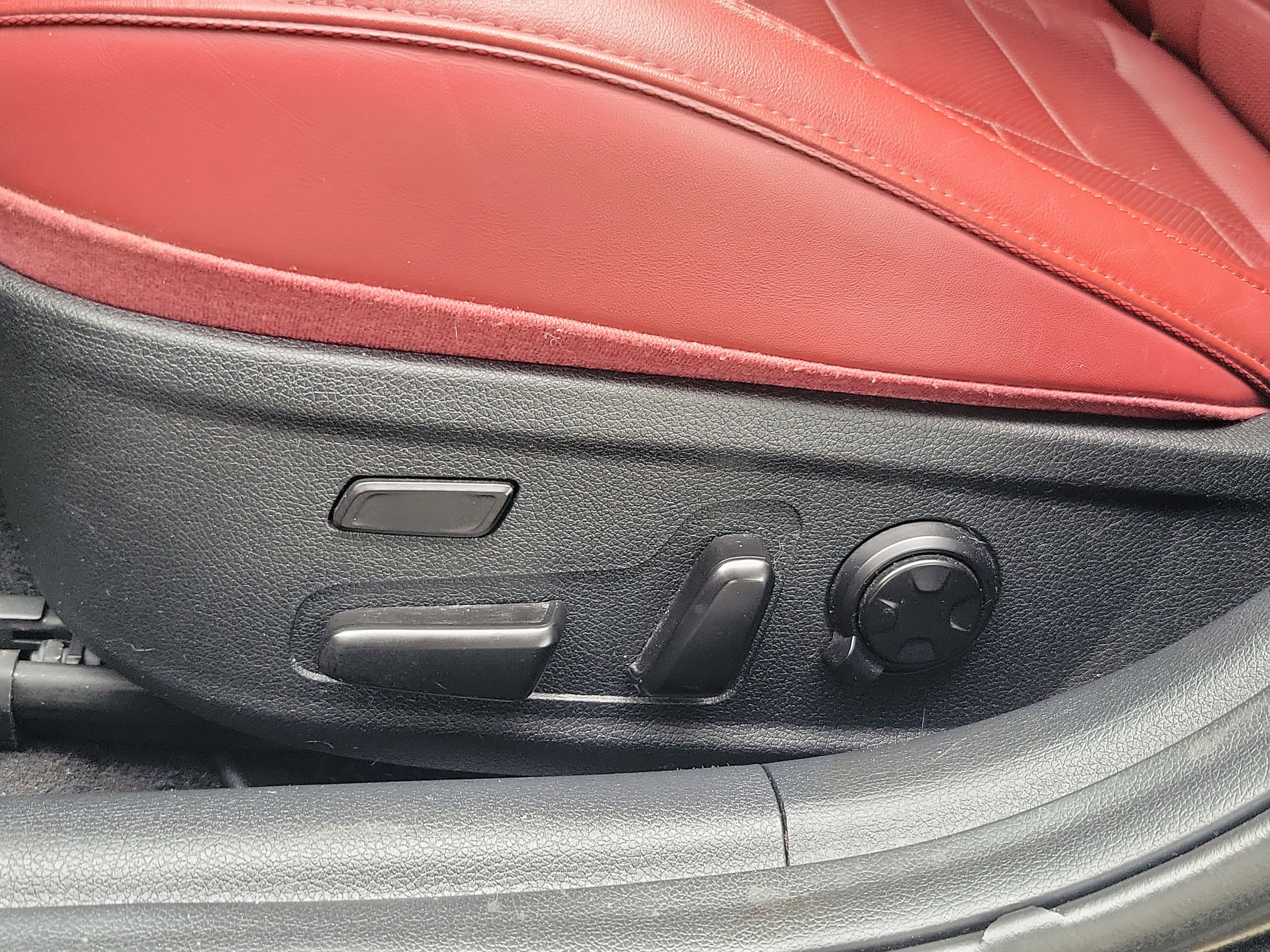 Used 2022  Kia GT2 image 21