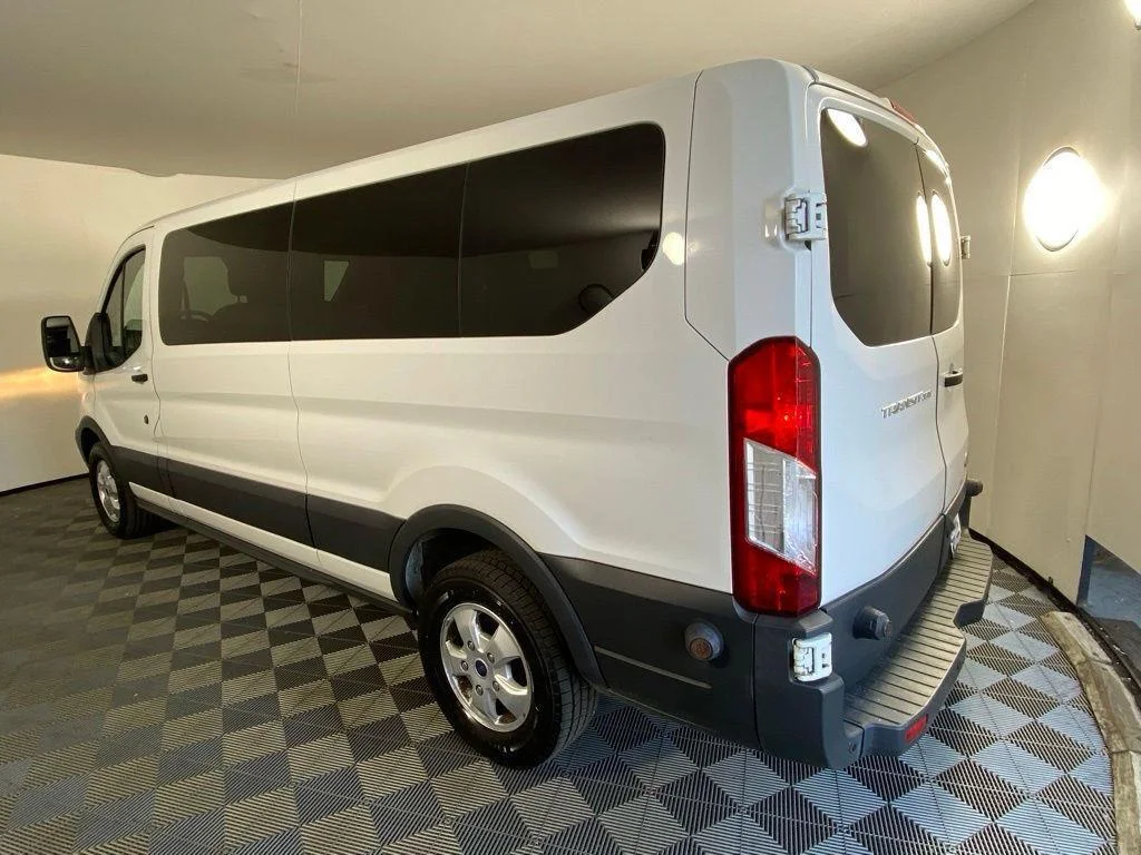 Used 2017 Oxford White Ford XLT image 13