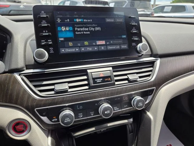 Used 2019 Silver Honda EX-L image 30