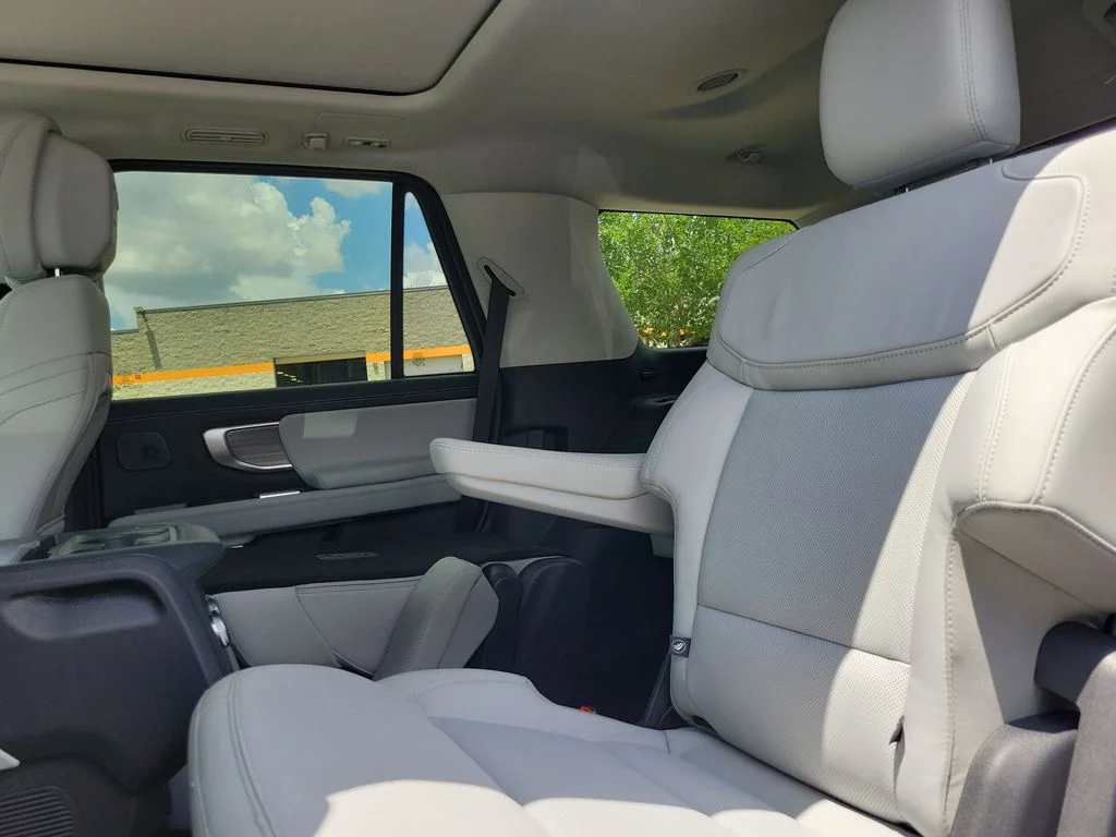 New 2026 Space Silver Metallic Ford Platinum® image 9