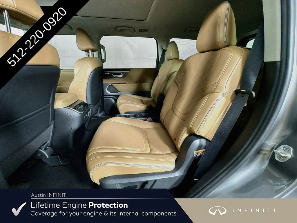 New 2027 Silver INFINITI LUXE image 32