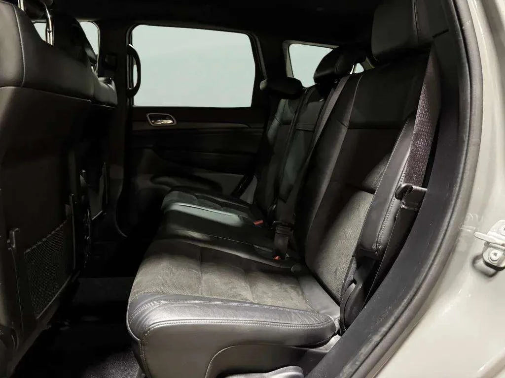 Used 2021 Sting-Gray Clearcoat Jeep Laredo X image 23