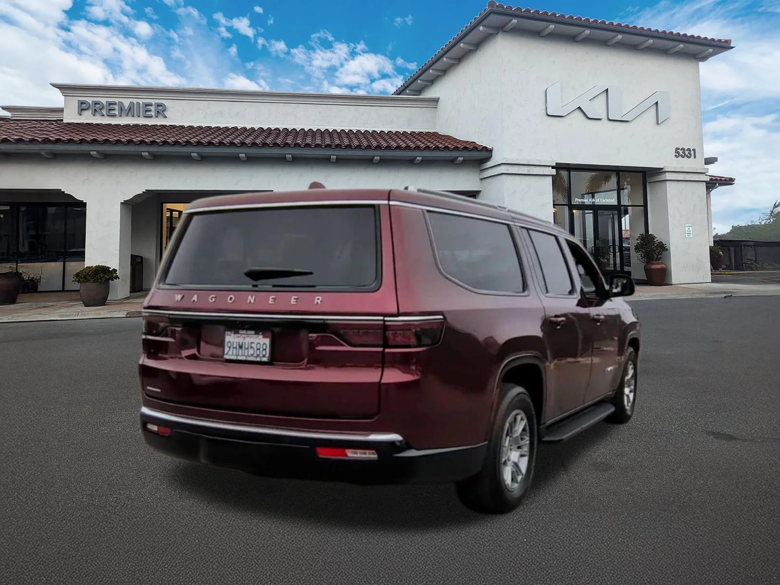 Used 2023 Red Jeep Base image 8