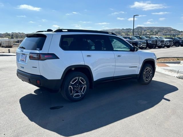 New 2026 Bright White Clear-Coat Exterior Paint Jeep Laredo image 5