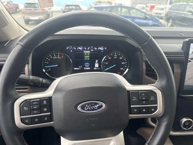 Used 2024 Black Ford Limited image 31