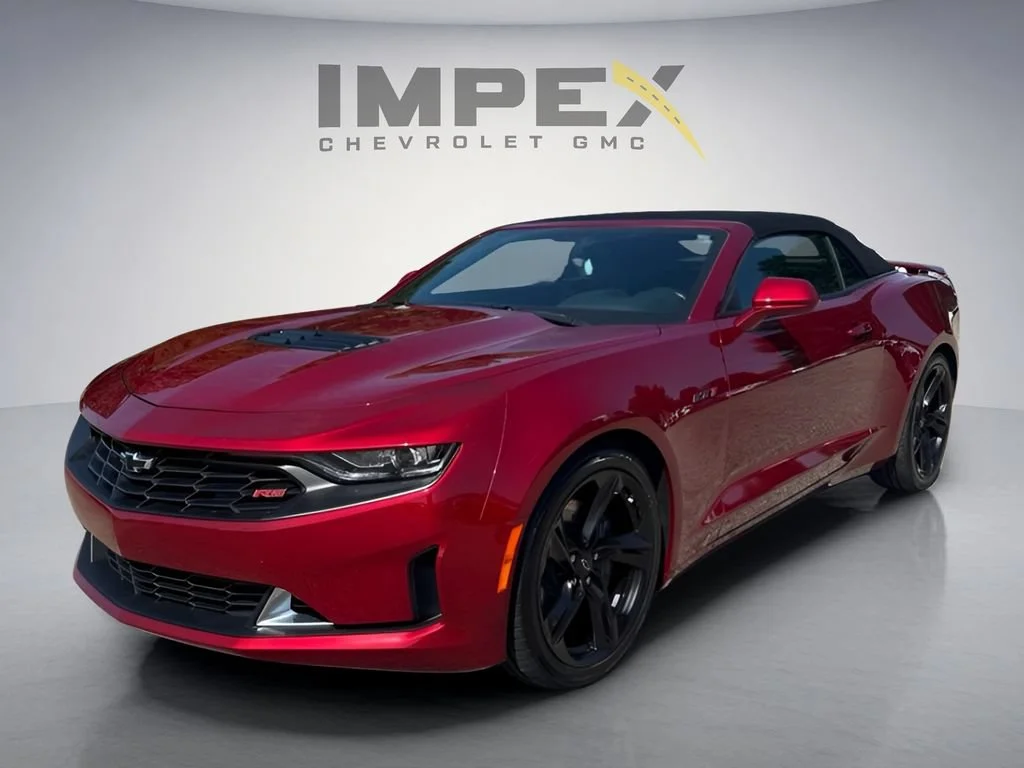 Used 2023 RADIANT RED TINTCOAT Chevrolet LT1 image 1