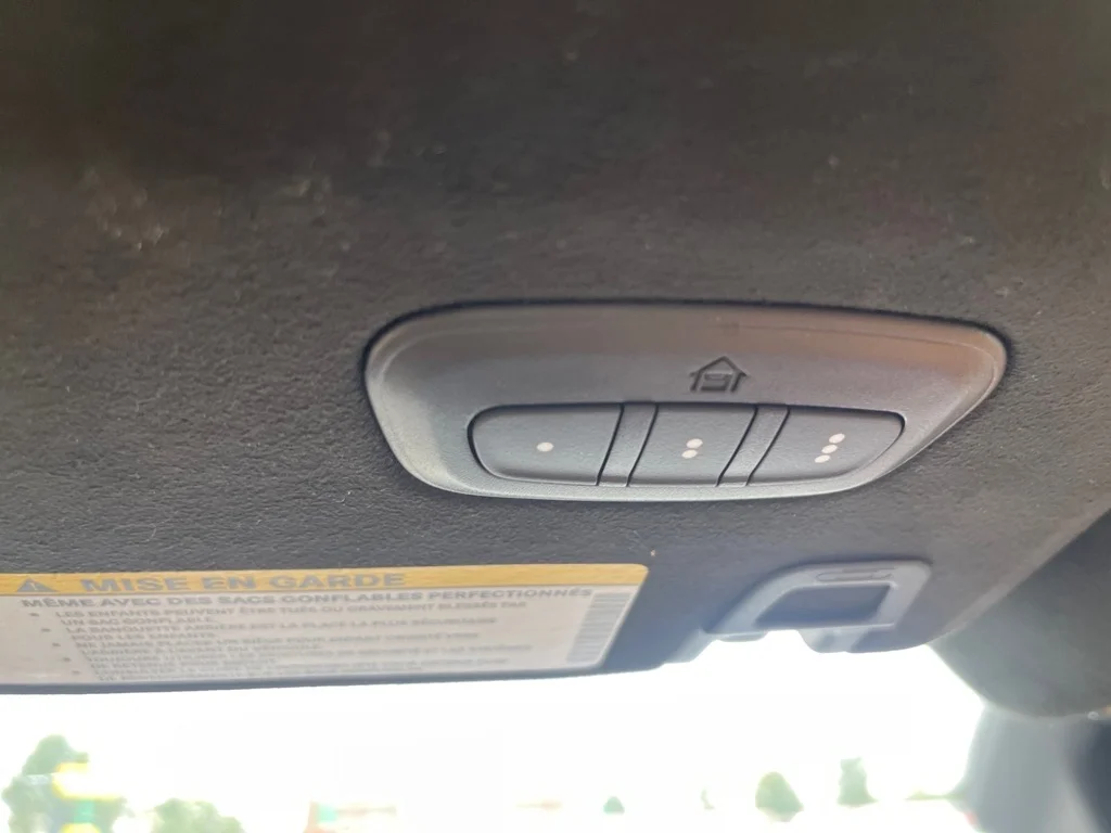 Used 2023 Midnight Sky (pcq) Jeep Summit Reserve image 35