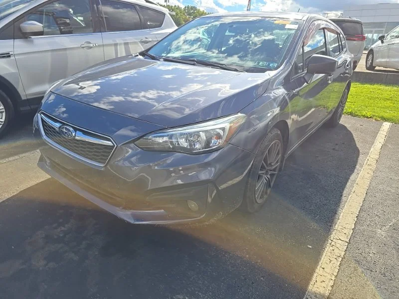 Used 2017 Gray Subaru 2.0i image 3