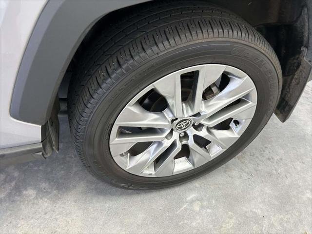 2024 Toyota RAV4 XLE Premium - Photo 7