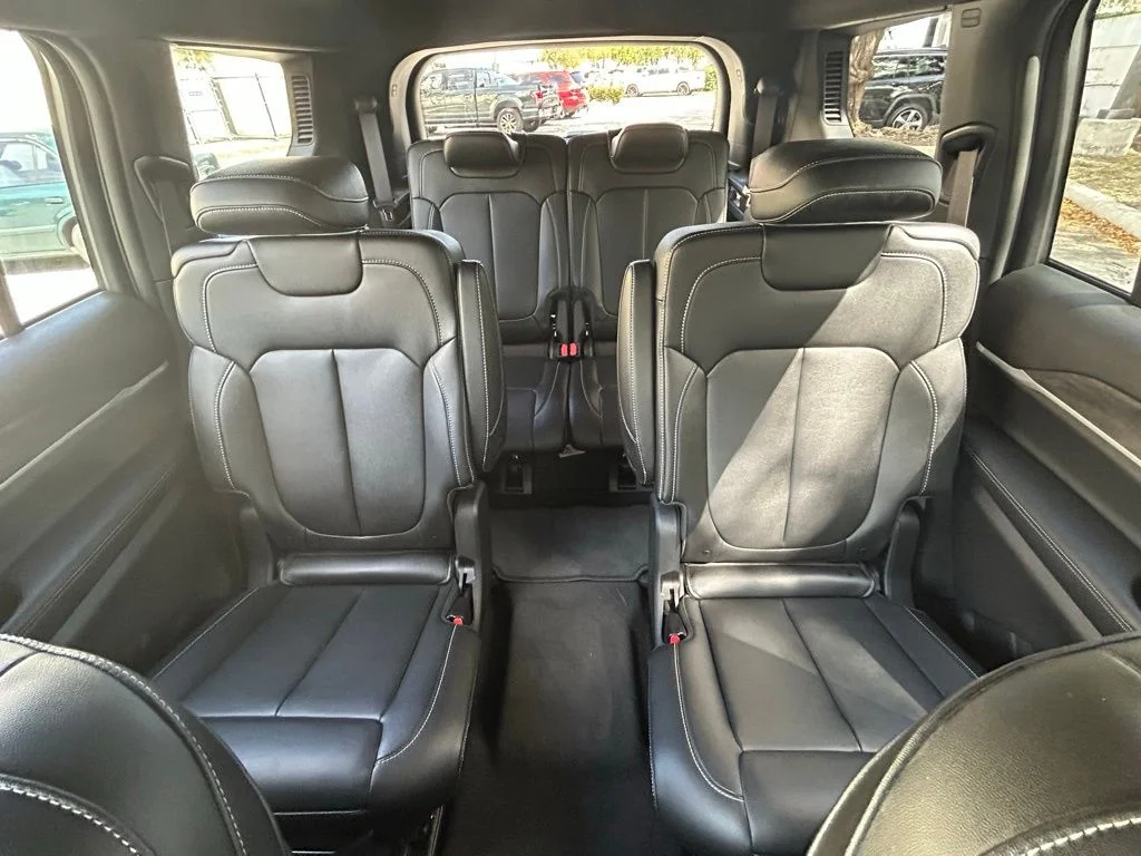 Used 2024 Gray Jeep Limited image 13