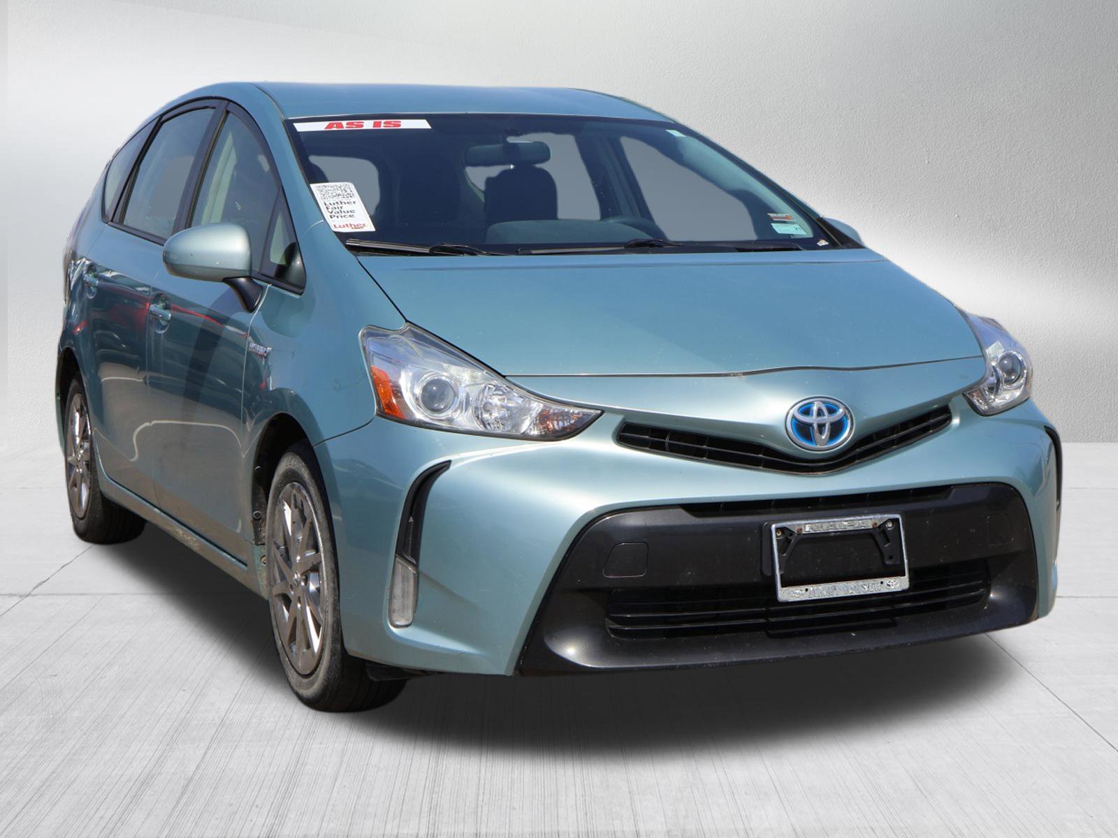 2015 Toyota Prius v Three