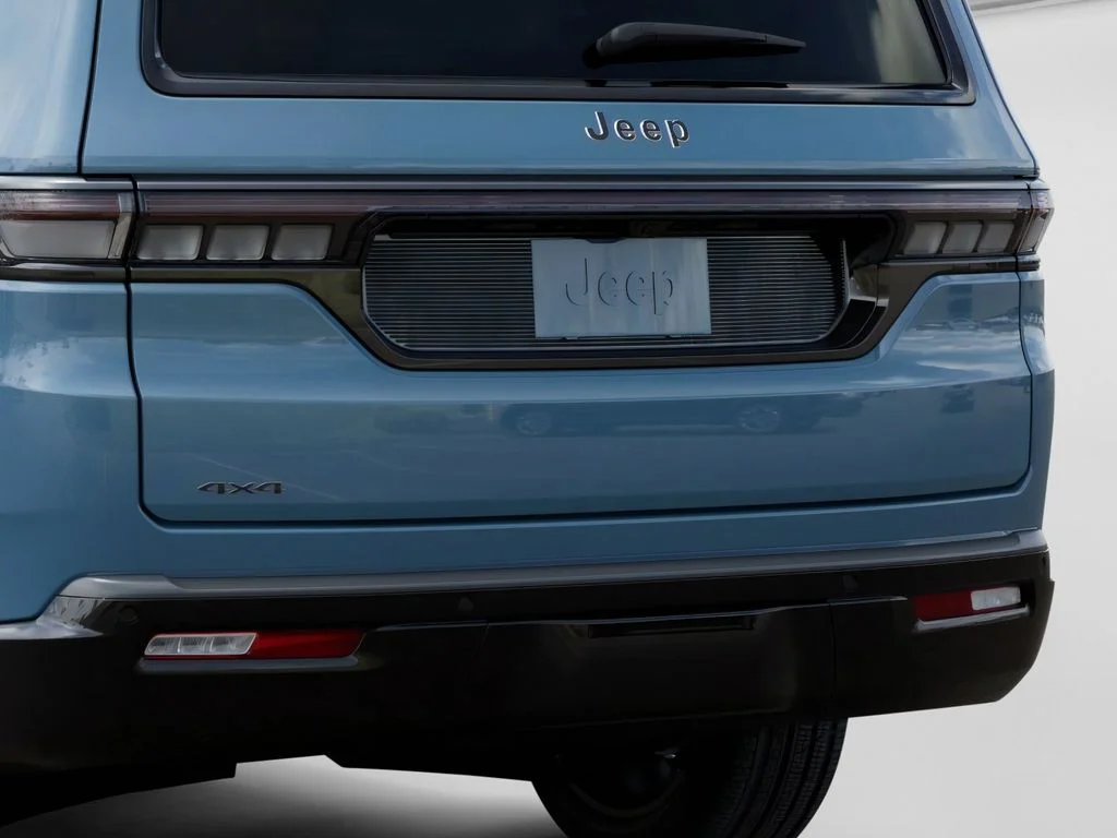 New 2026 Steel Blue Exterior Paint Jeep Limited Reserve image 13