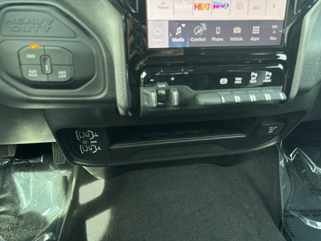 2026 RAM 2500 Tradesman/Black Express - Photo 22