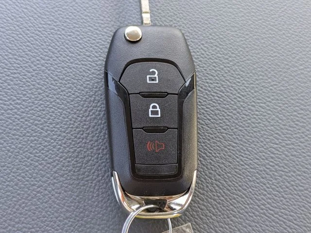 New 2026 Oxford White Ford XL image 25