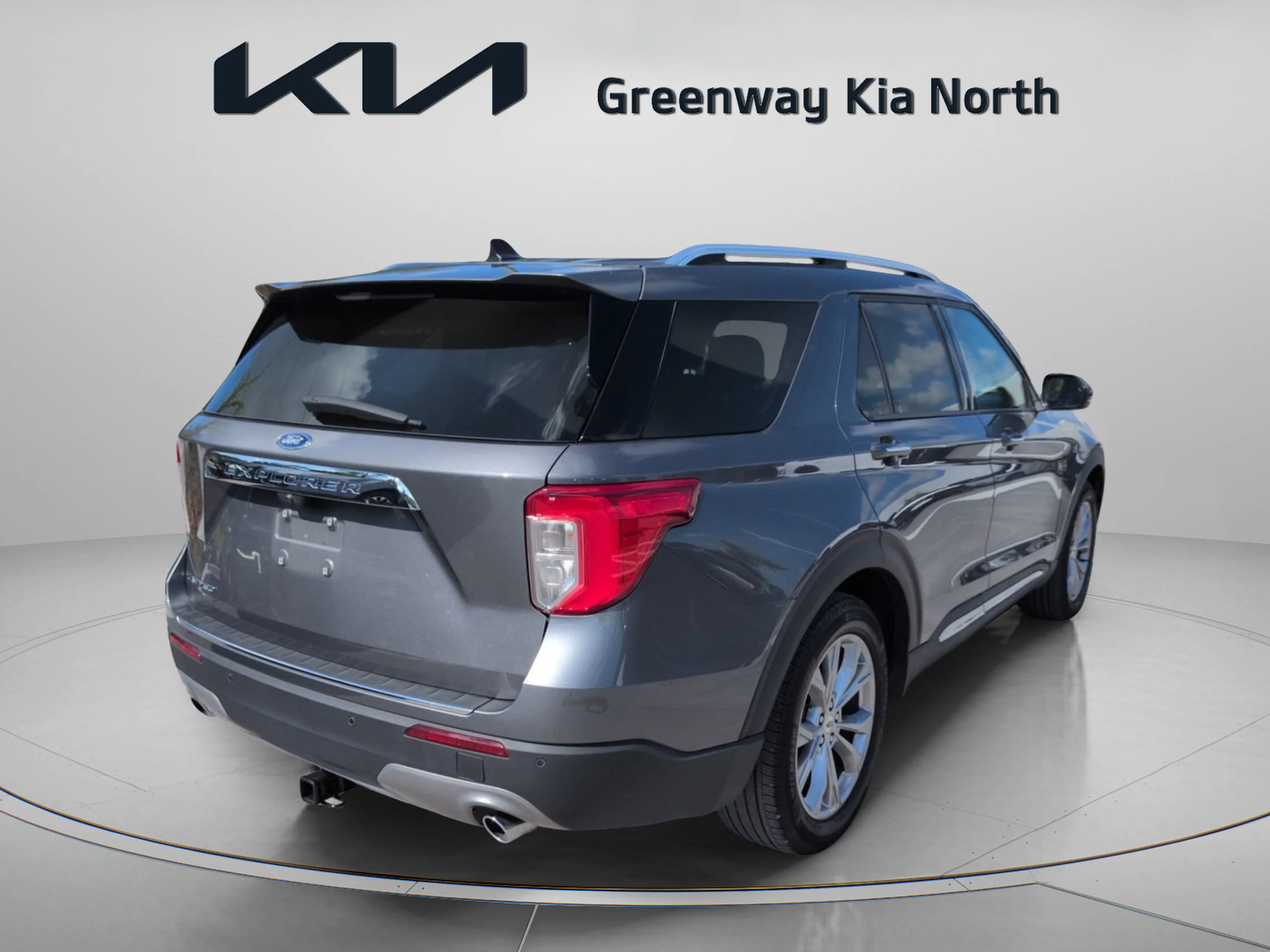Used 2024 Gray Metallic Ford Limited image 8