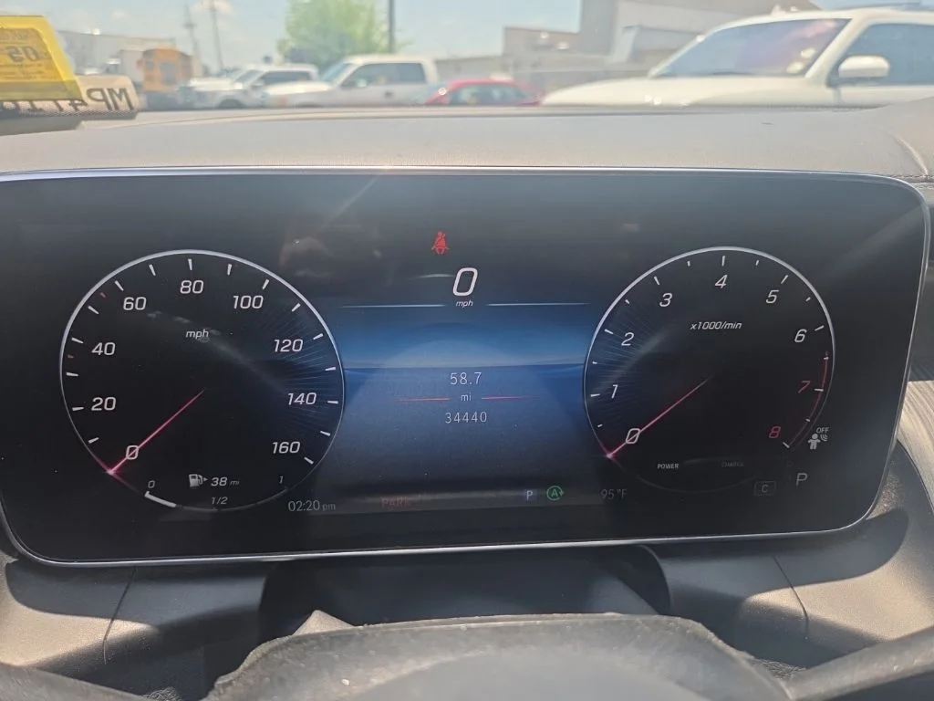 Used 2024 White Mercedes-Benz GLC 300 image 20
