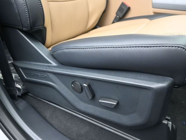 New 2026 Avalanche Ford F-250® Lariat® image 16