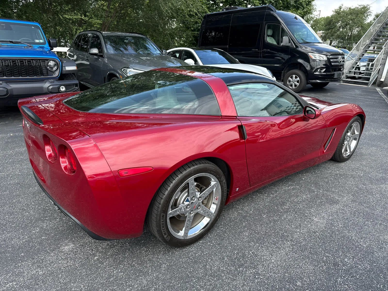 Used 2008 Crystal Red Metallic Tintcoat Chevrolet  image 6
