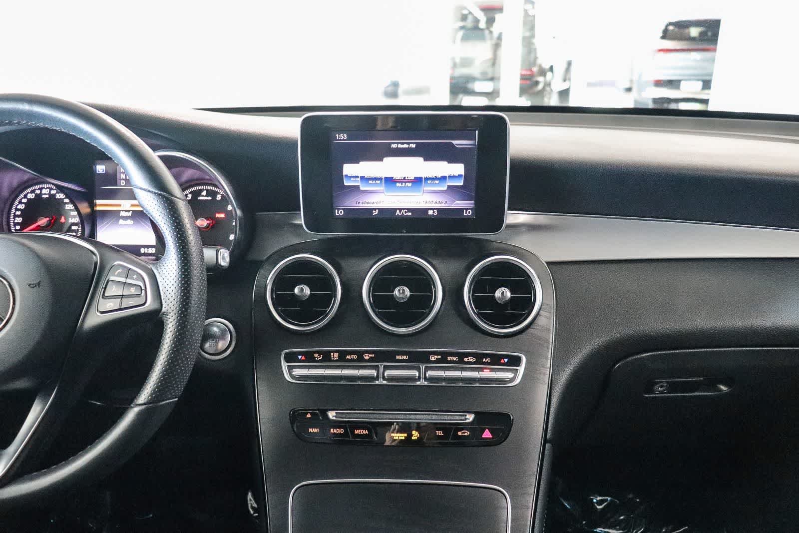 Used 2019 Polar White Mercedes-Benz GLC 300 image 14