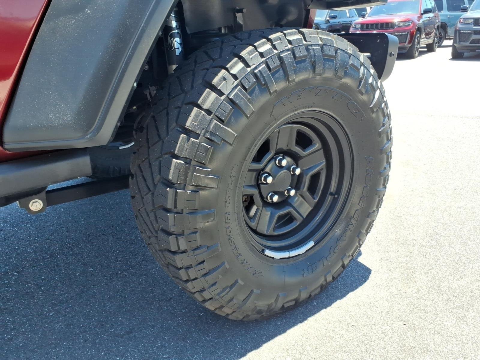 Used 2022 Snazzberry Pearlcoat Jeep Sport image 12