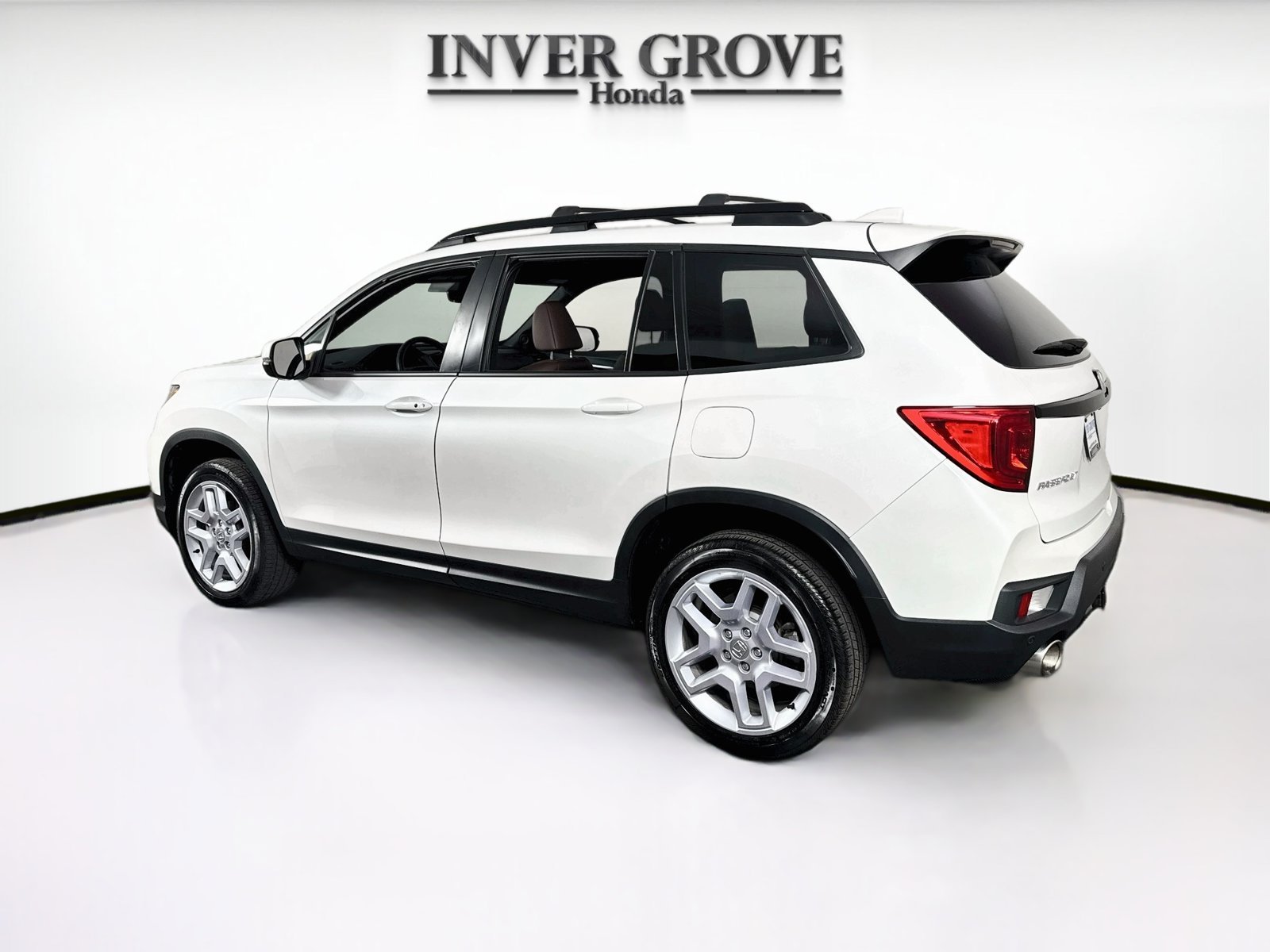 Used 2025 Platinum White Pearl Honda EX-L image 7