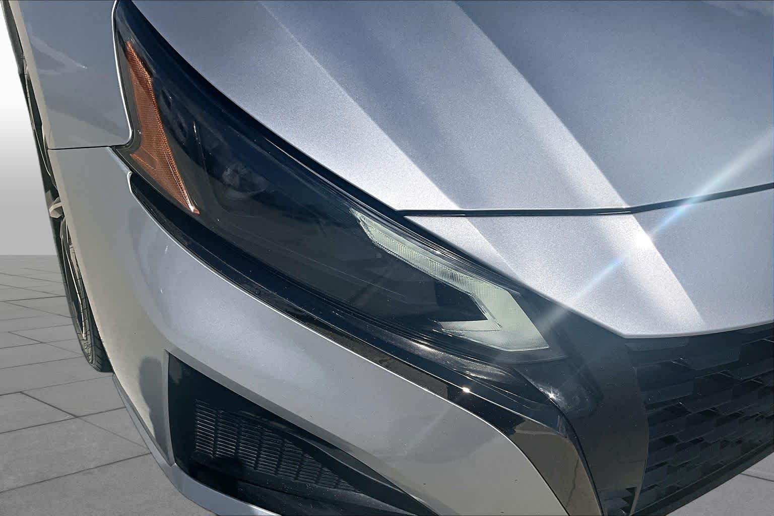 Used 2023 Brilliant Silver Metallic Nissan 2.5 SR image 26