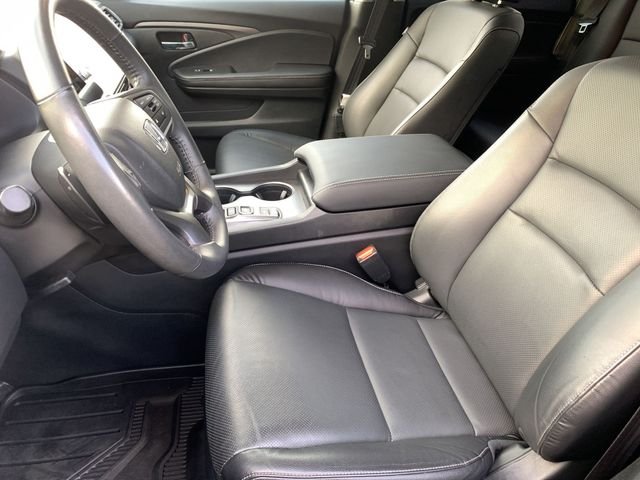 Certified Used 2025 Crystal Black Pearl Honda RTL image 11
