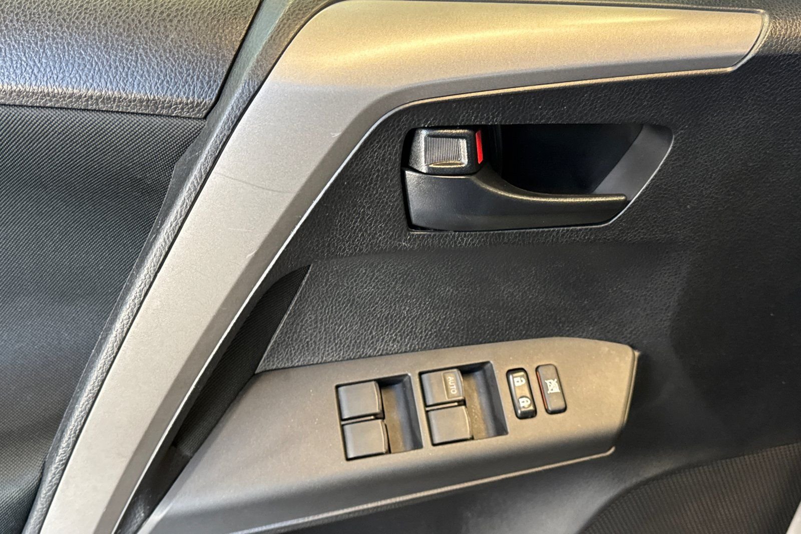 Certified Used 2017 Silver Toyota LE image 14
