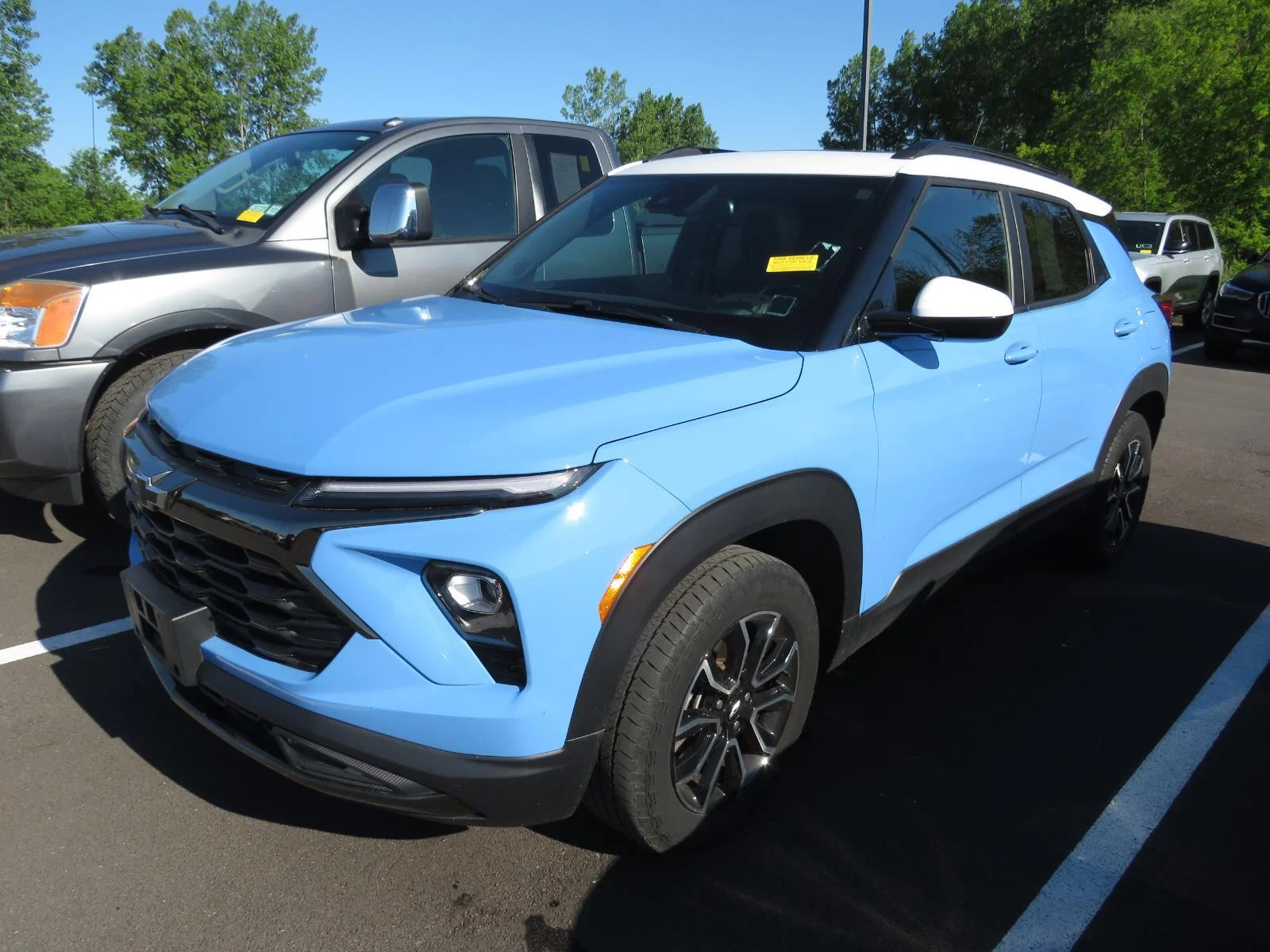 Used 2024 FOUNTAIN BLUE CHEVROLET TRUCK  image 5
