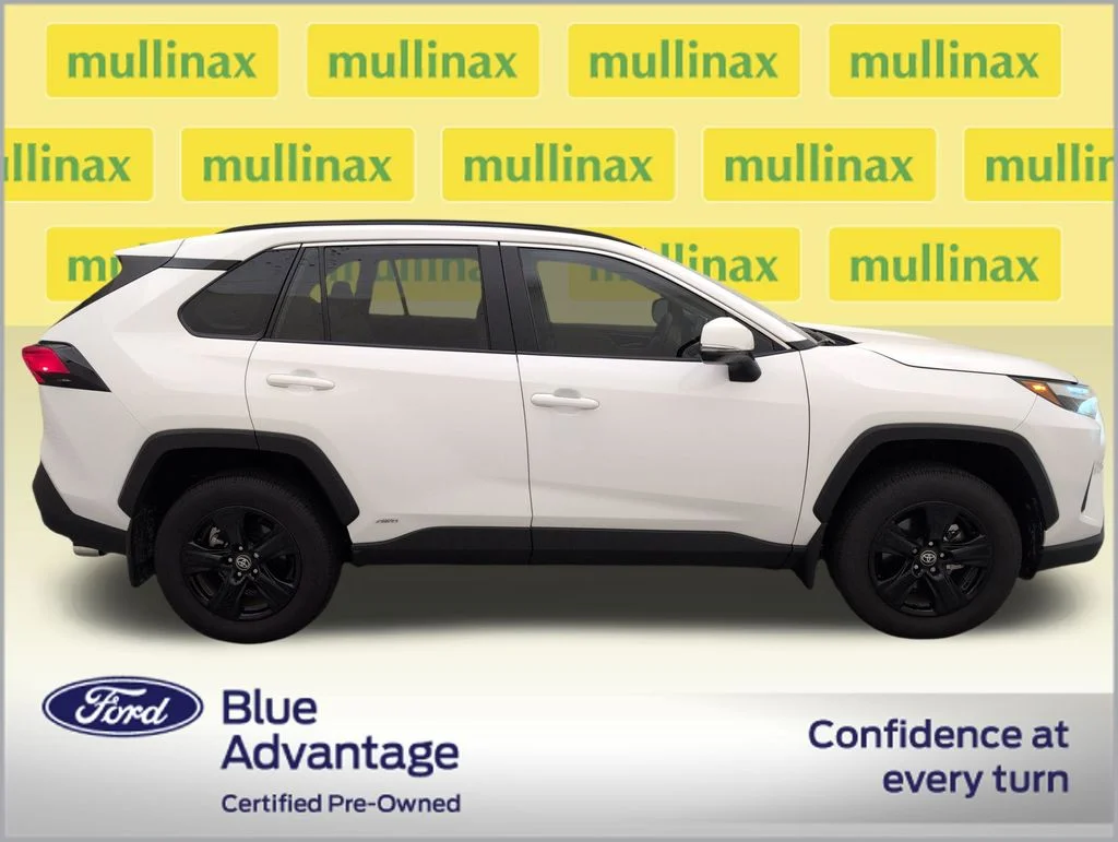 Certified Used 2025 White Toyota XLE image 2