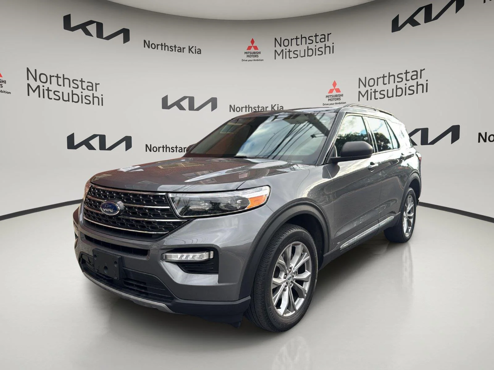 Used 2022 Carbonized Gray Metallic Ford XLT image 1