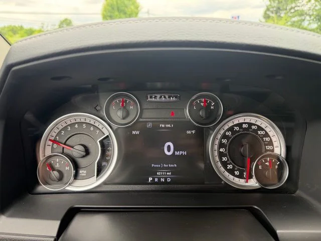 Used 2014 White Ram Sport image 25