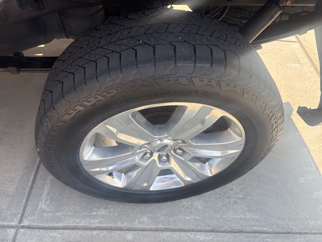 Used 2020 Black Ford Platinum image 3
