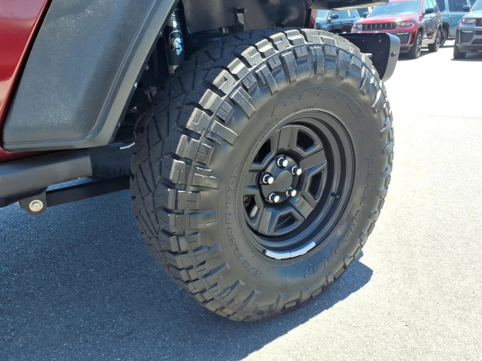 Used 2022 Snazzberry Pearlcoat Jeep Sport image 12