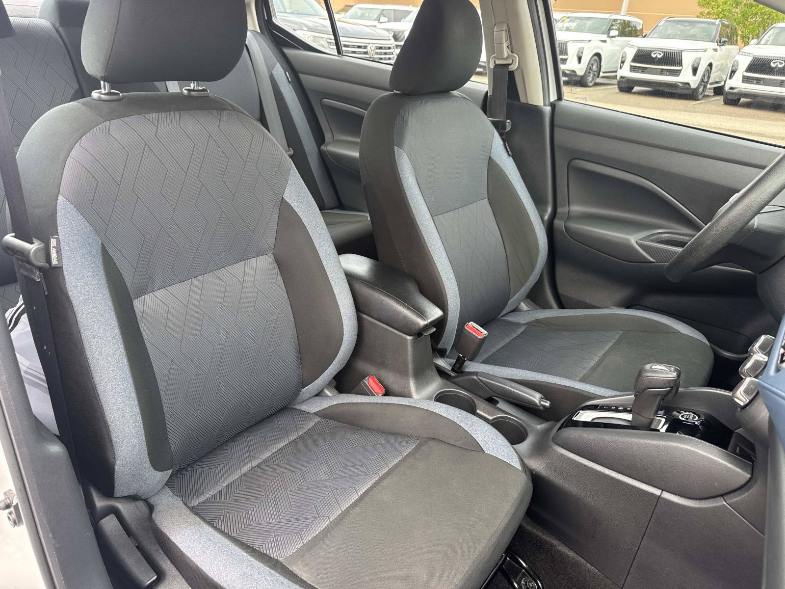 Used 2025 White Nissan 1.6 SV image 11