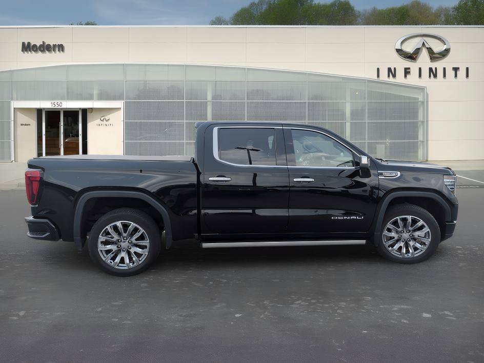 Used 2024 Onyx Black GMC Denali image 3