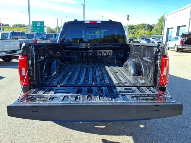 Used 2023 Black Metallic Ford XLT image 13