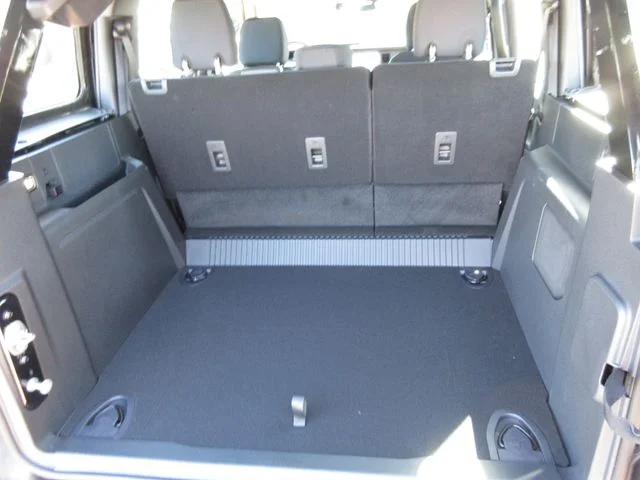 2025 Ford Bronco 4-Door Base - Photo 25