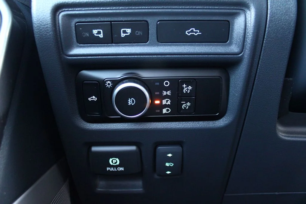 Used 2023 Agate Black Metallic Ford Lariat image 22