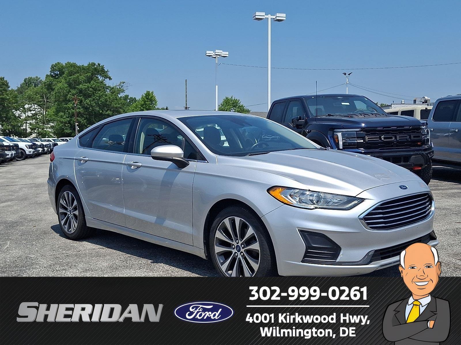 Used 2019 Ingot Silver Ford SE image 1