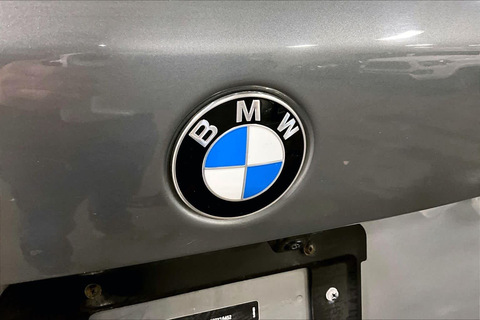 Used 2025 Skyscraper Grey Metallic BMW M60i image 52