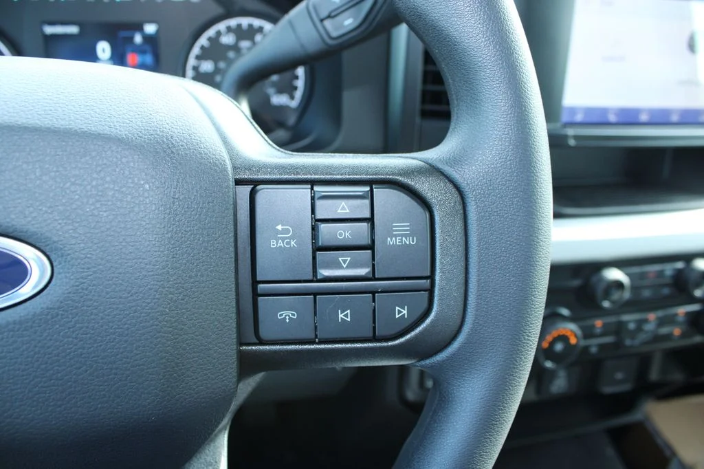 New 2026 Avalanche Ford F-350® XLT image 28
