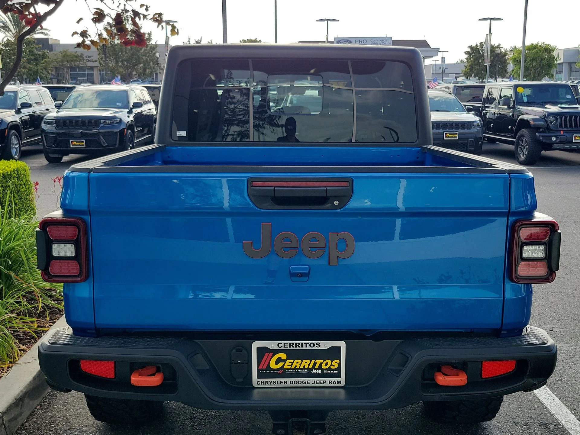 Certified Used 2022 Blue Jeep Mojave image 3