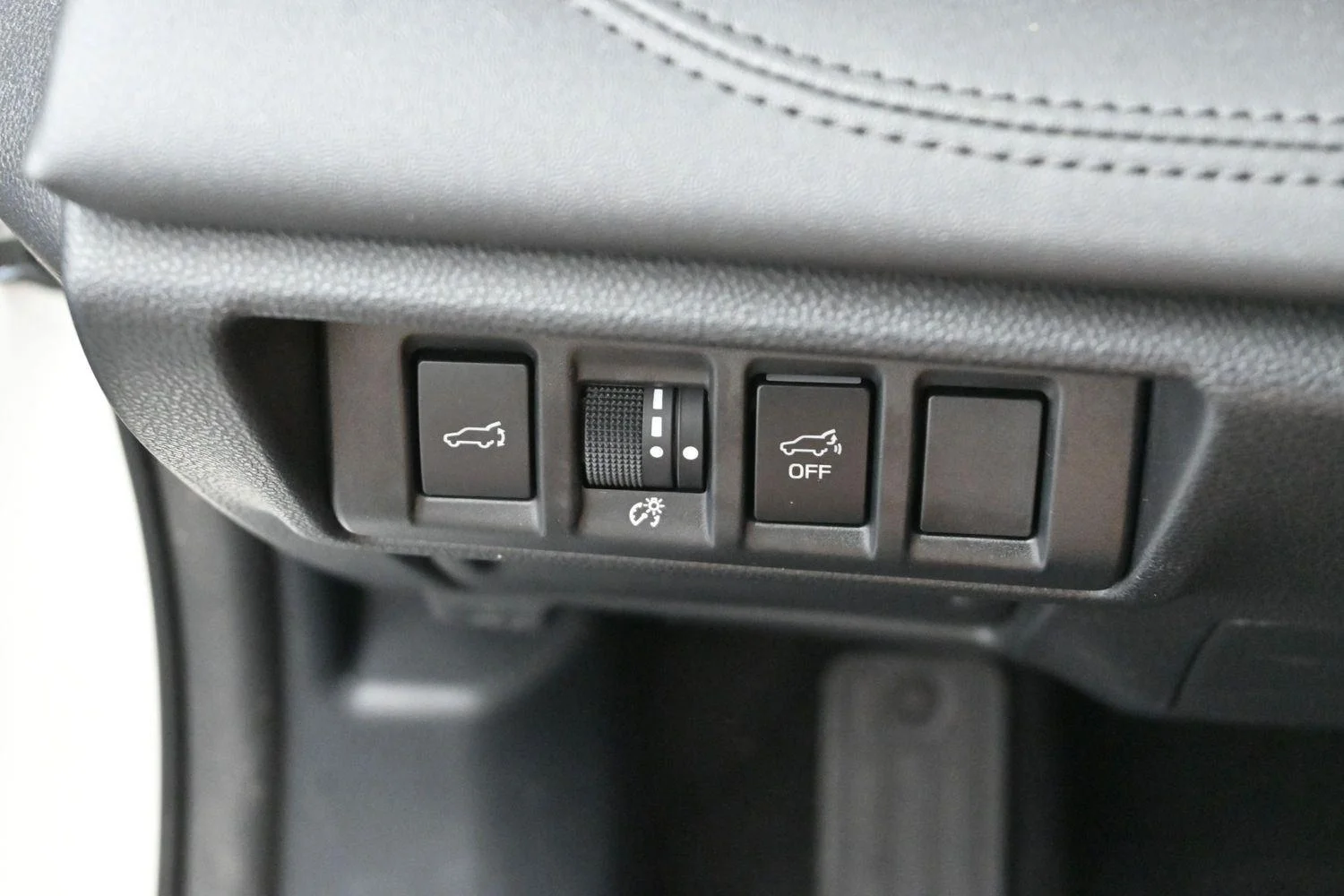 Used 2024 Crystal White Pearl Subaru Wilderness image 26