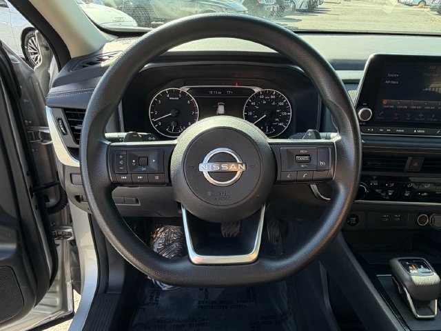 Used 2024 Silver Nissan S image 17