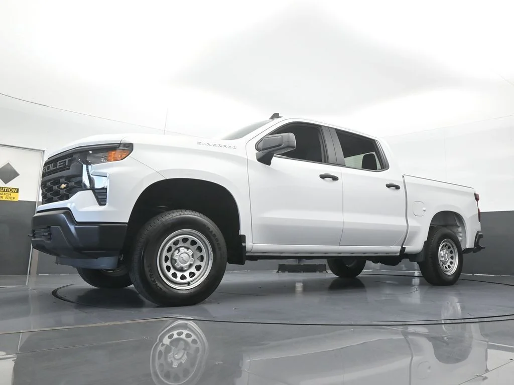 Used 2026 Summit White Chevrolet WT image 49