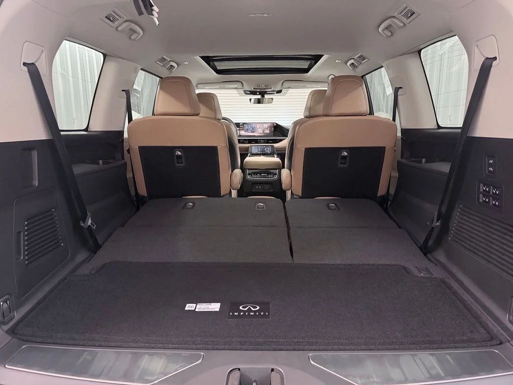 New 2027 RADIANT WHITE INFINITI Luxe 2WD image 44