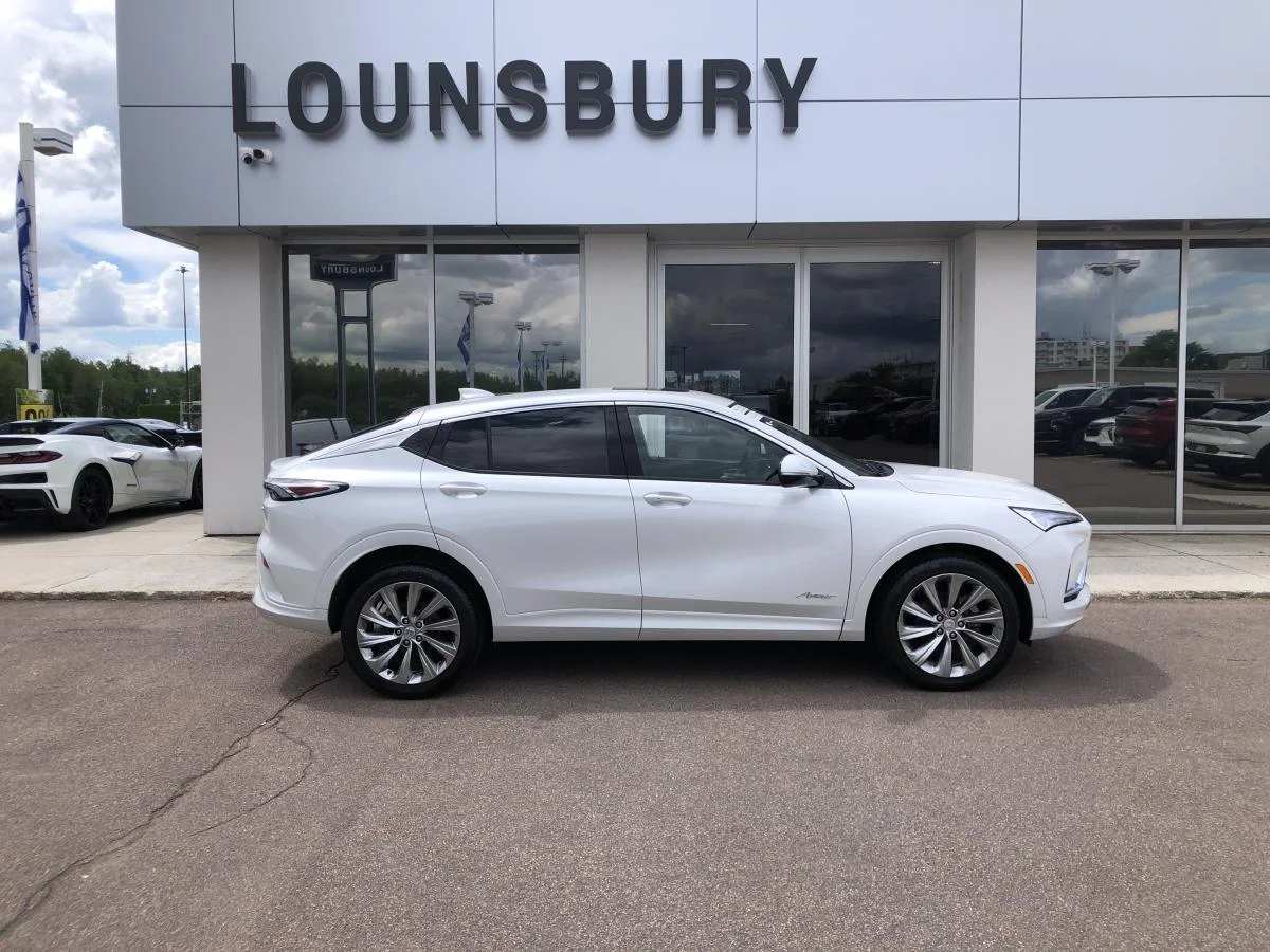 Used 2024 White Buick FWD 4dr Avenir image 2